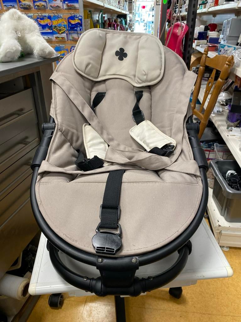 Comfortabele baby wipstoel met gordel, Ophalen of Verzenden, Gebruikt, Overige typen, Gordel(s)