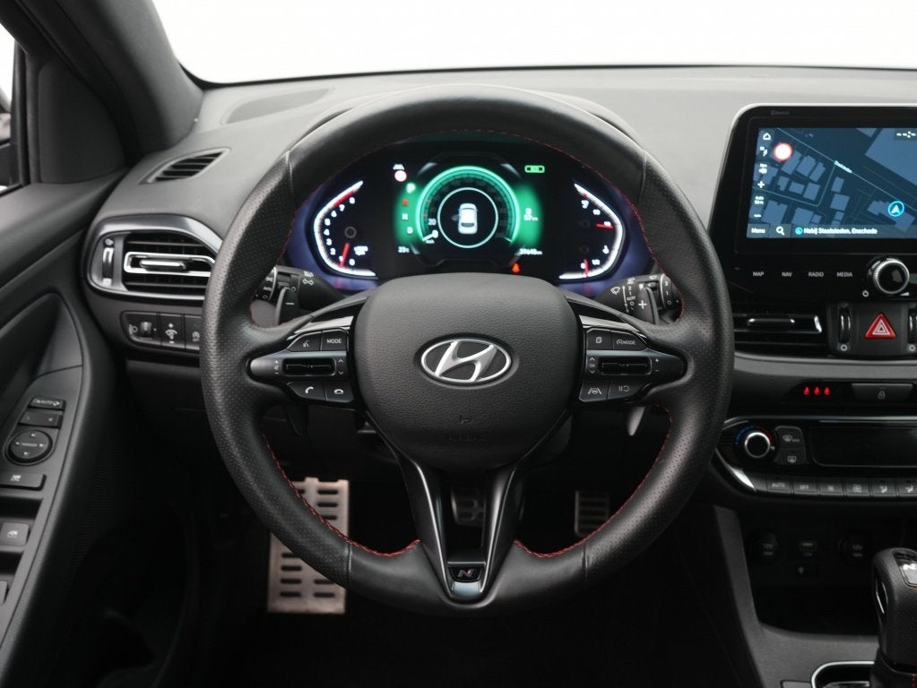 Hyundai i30 Wagon 1.5 T-GDi MHEV NLine | All Seasons | Panor, Auto's, 12 maanden, Stof, Gebruikt, Zwart