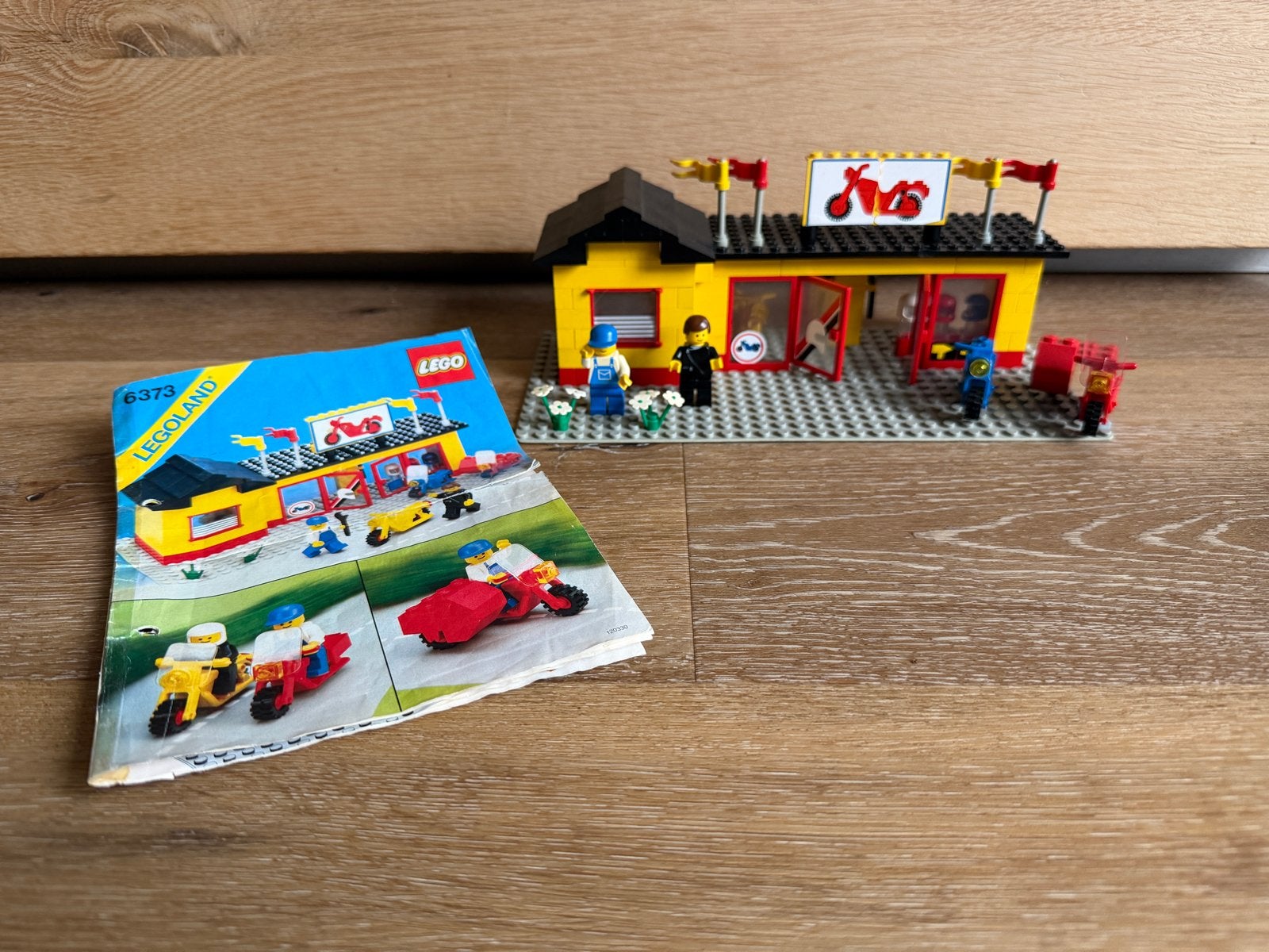 Vintage LEGO Legoland 6373 Motorzaak, Ophalen of Verzenden, Gebruikt, Overige merken