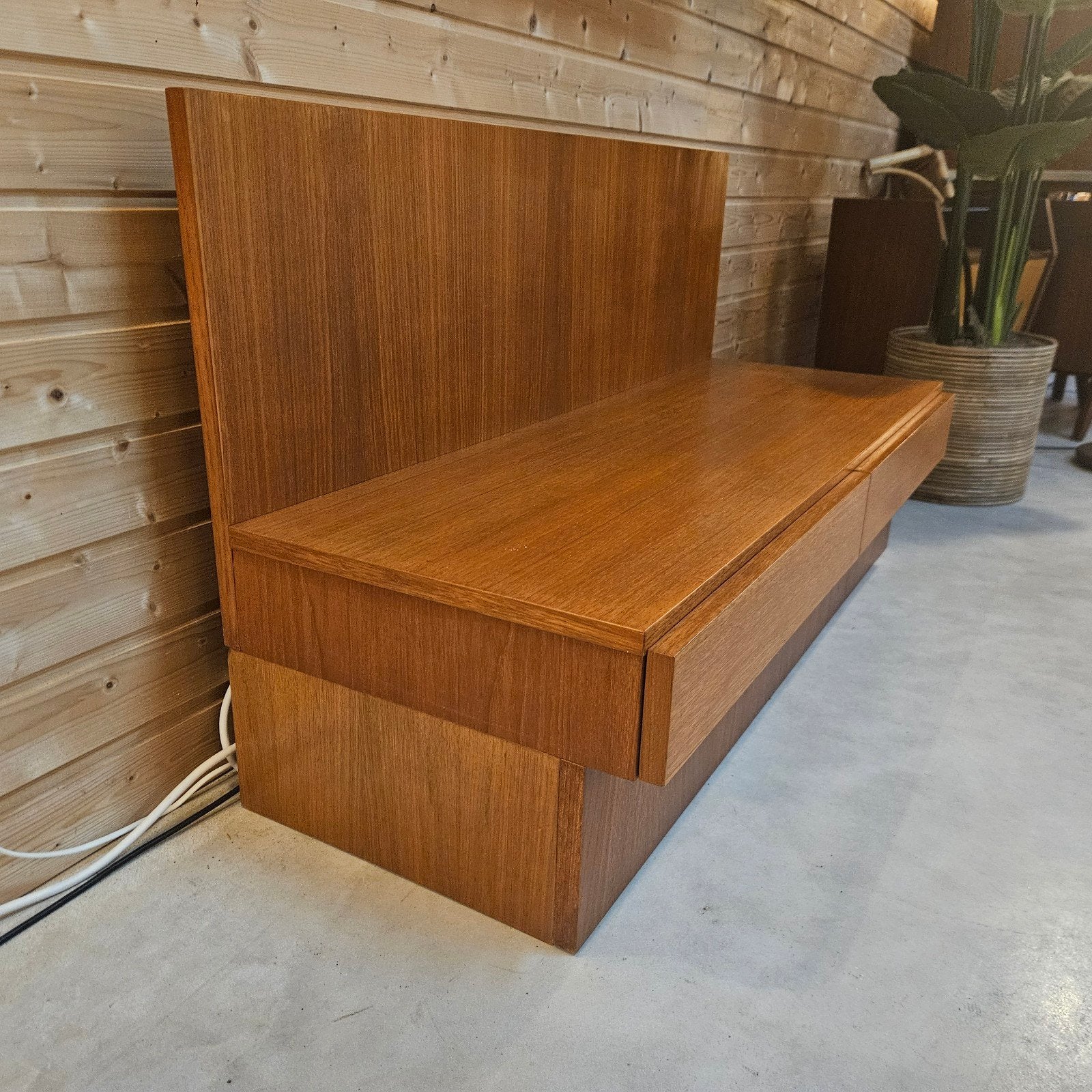 Foto 7 van Vintage wandkast Musterring teak