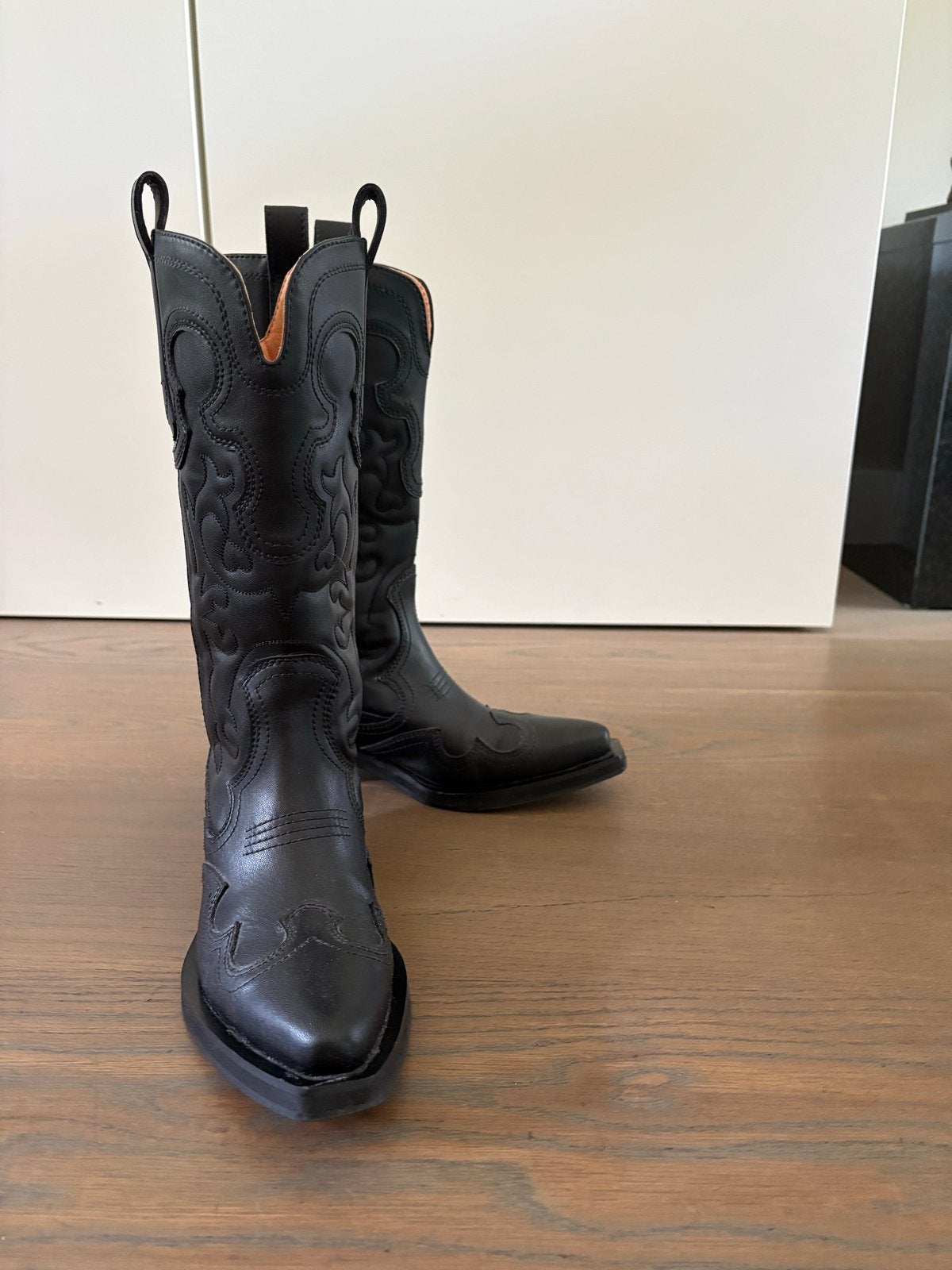 Ganni cowboylaarzen zwart - maat 37, Ophalen of Verzenden, Zo goed als nieuw, Zwart, Lage of Enkellaarzen