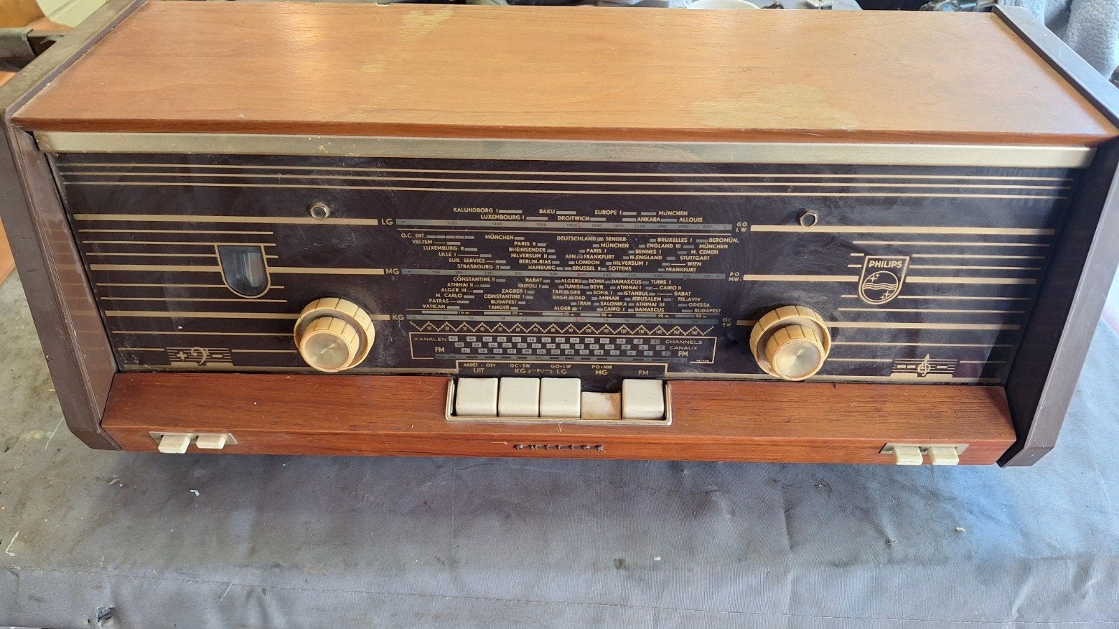 Vintage Philips buizenradio uit jaren '30/'40 - Werkend, Antiek en Kunst, Ophalen