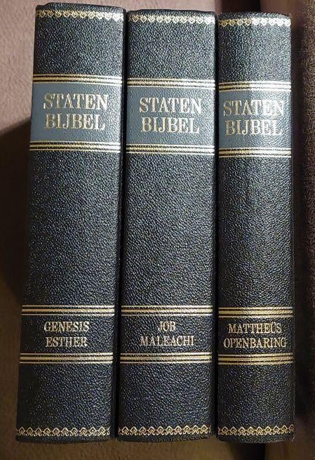 Drie-delige Statenvertaling met kanttekeningen, Ophalen of Verzenden, Zo goed als nieuw, Christendom | Protestants