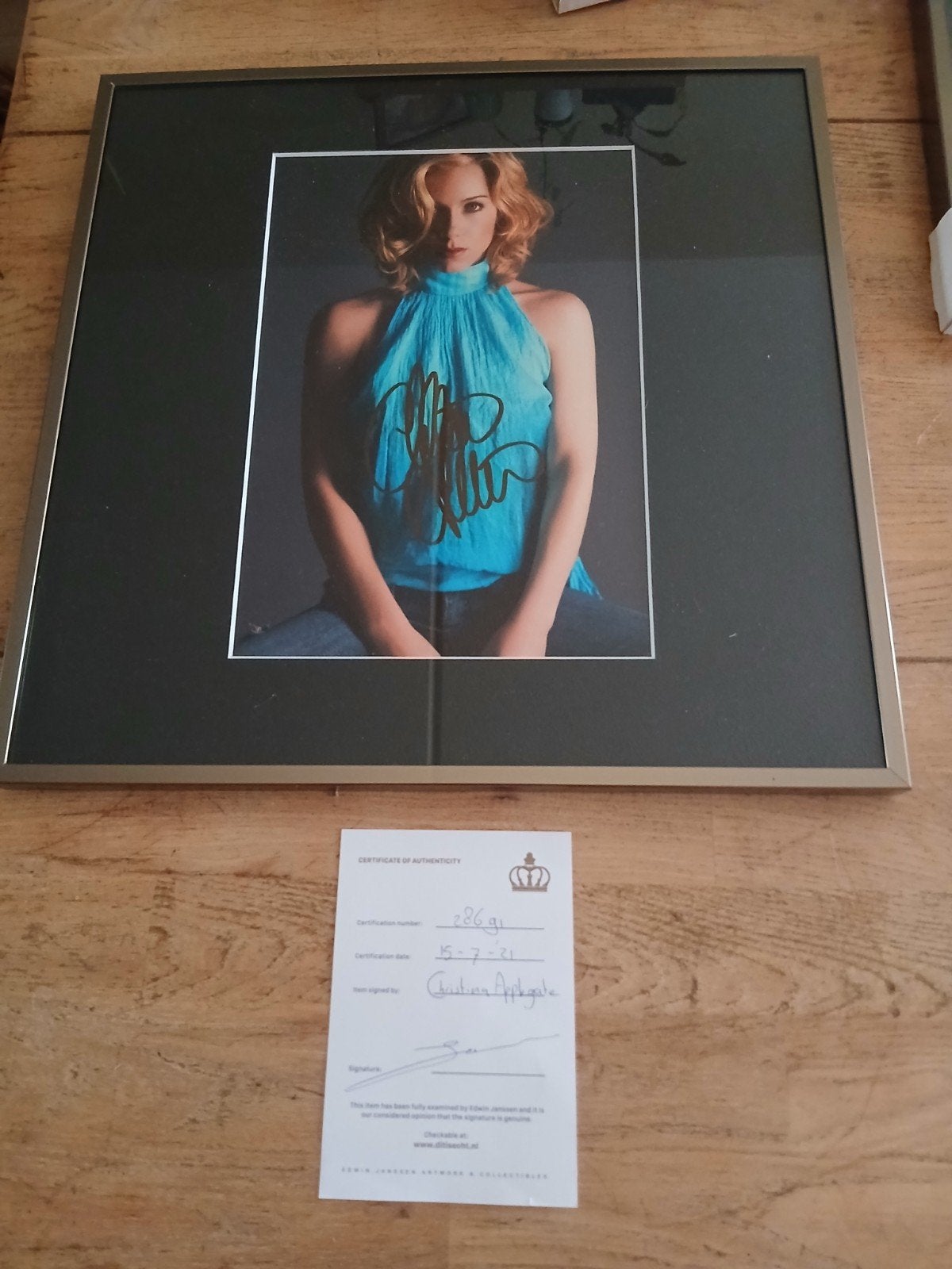 Christina Applegate Gesigneerde Foto met Certificaat, Ophalen, Zo goed als nieuw, Tv, Foto of Kaart