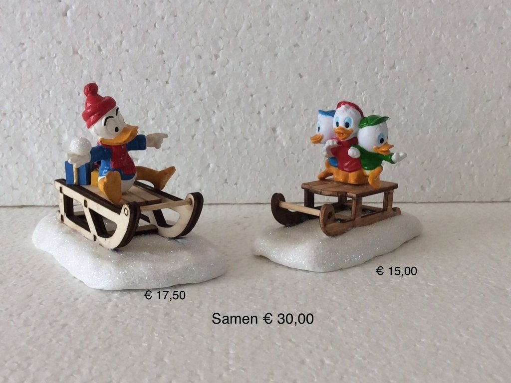 Disney Donald duck - beeldjes - kerstdorp - kwik kwek kwak, Ophalen of Verzenden, Donald Duck, Zo goed als nieuw, Beeldje of Figuurtje
