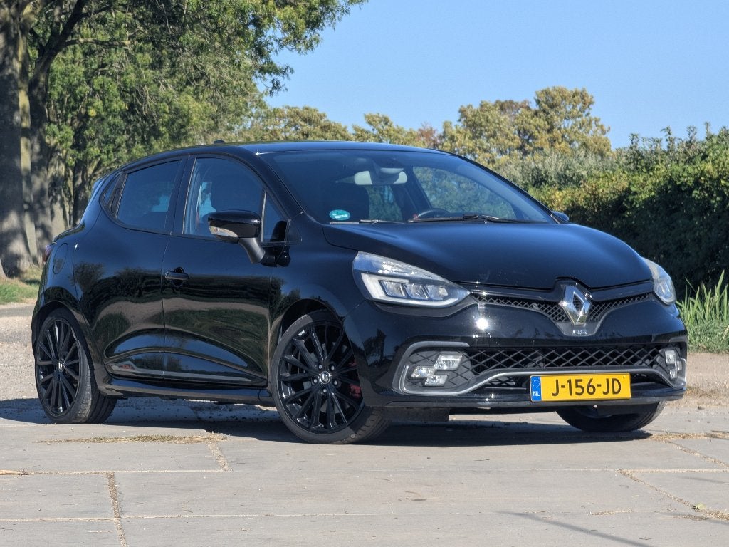 Renault Clio RS Trophy 220pk Akrapovic | facelift |carplay, 1618 cc, 4 cilinders, Zwart, Leder