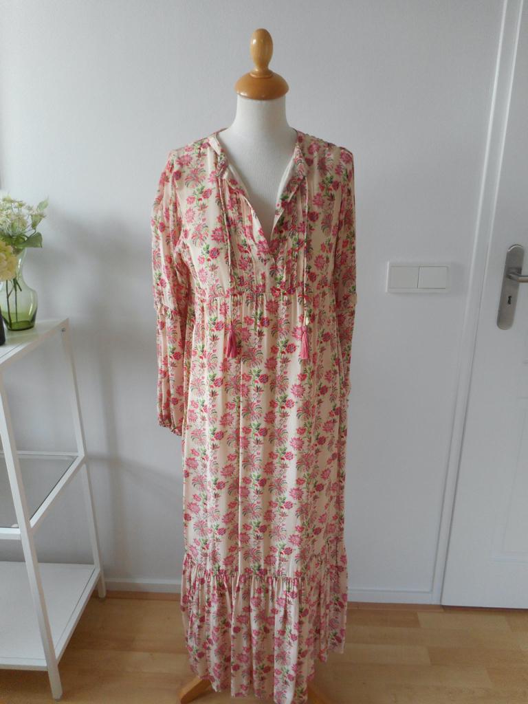 Lange jurk van Moliin, maat S, Kleding | Dames, Jurken, Moliin, Beige, Ophalen of Verzenden, Zo goed als nieuw
