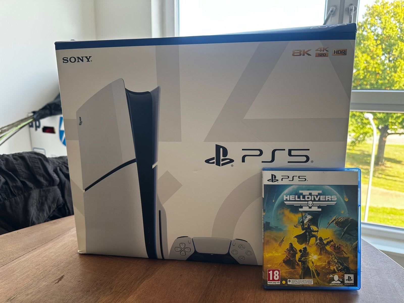 PlayStation 5 Slim Disc Edition + Helldivers + 2 controllers, Ophalen of Verzenden, Gebruikt, Playstation 5
