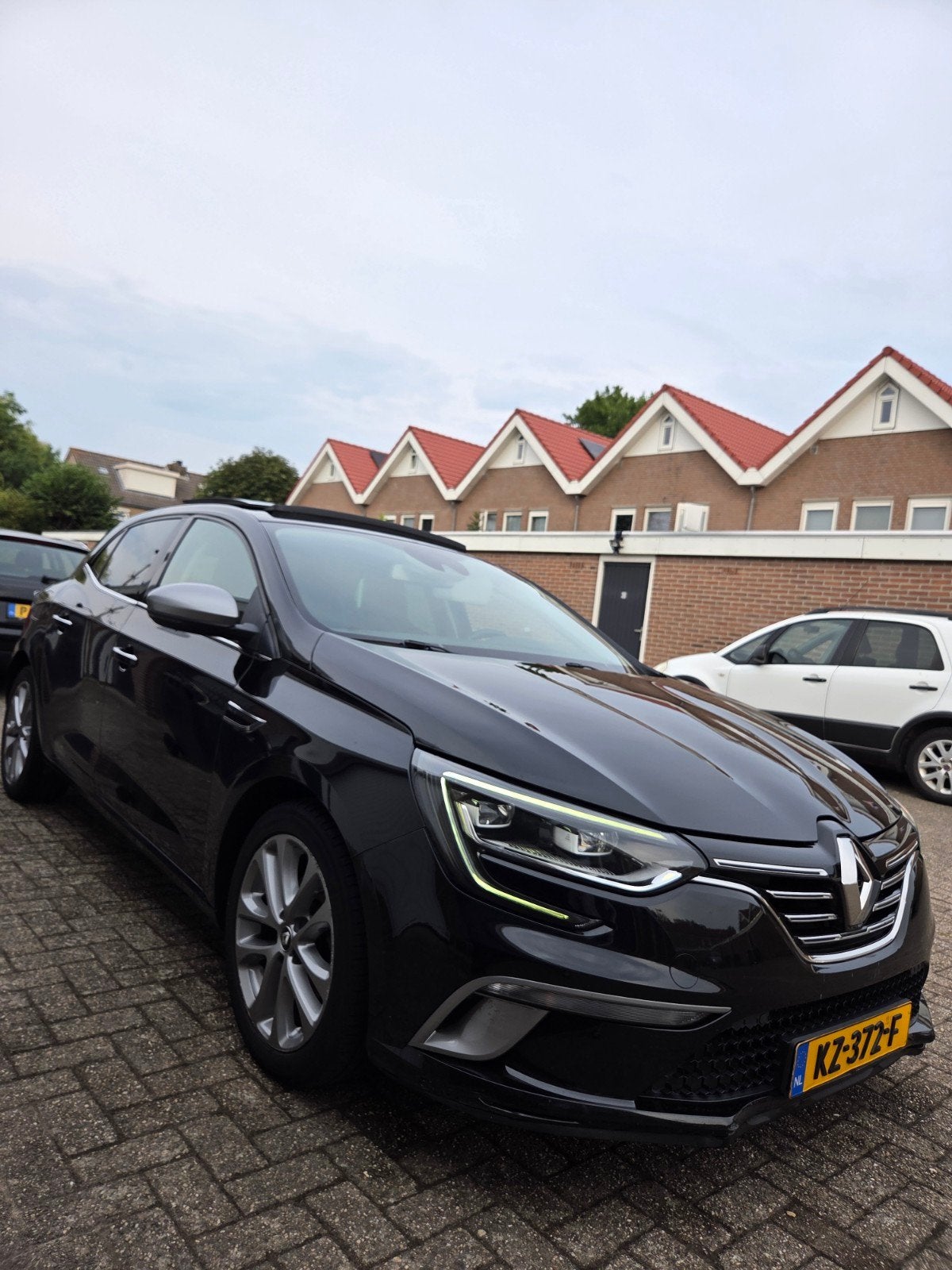 Renault Mégane 1.2 16V 97KW HB 2017 Zwart, Voorwielaandrijving, 4 cilinders, 1650 kg, Origineel Nederlands