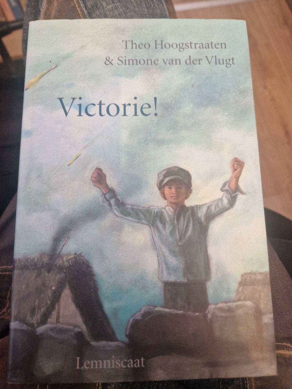 Victorie! door Theo Hoogstraaten & Simone van der Vlugt, Ophalen of Verzenden, Zo goed als nieuw, Theo Hoogstraaten & Simone van der Vlugt