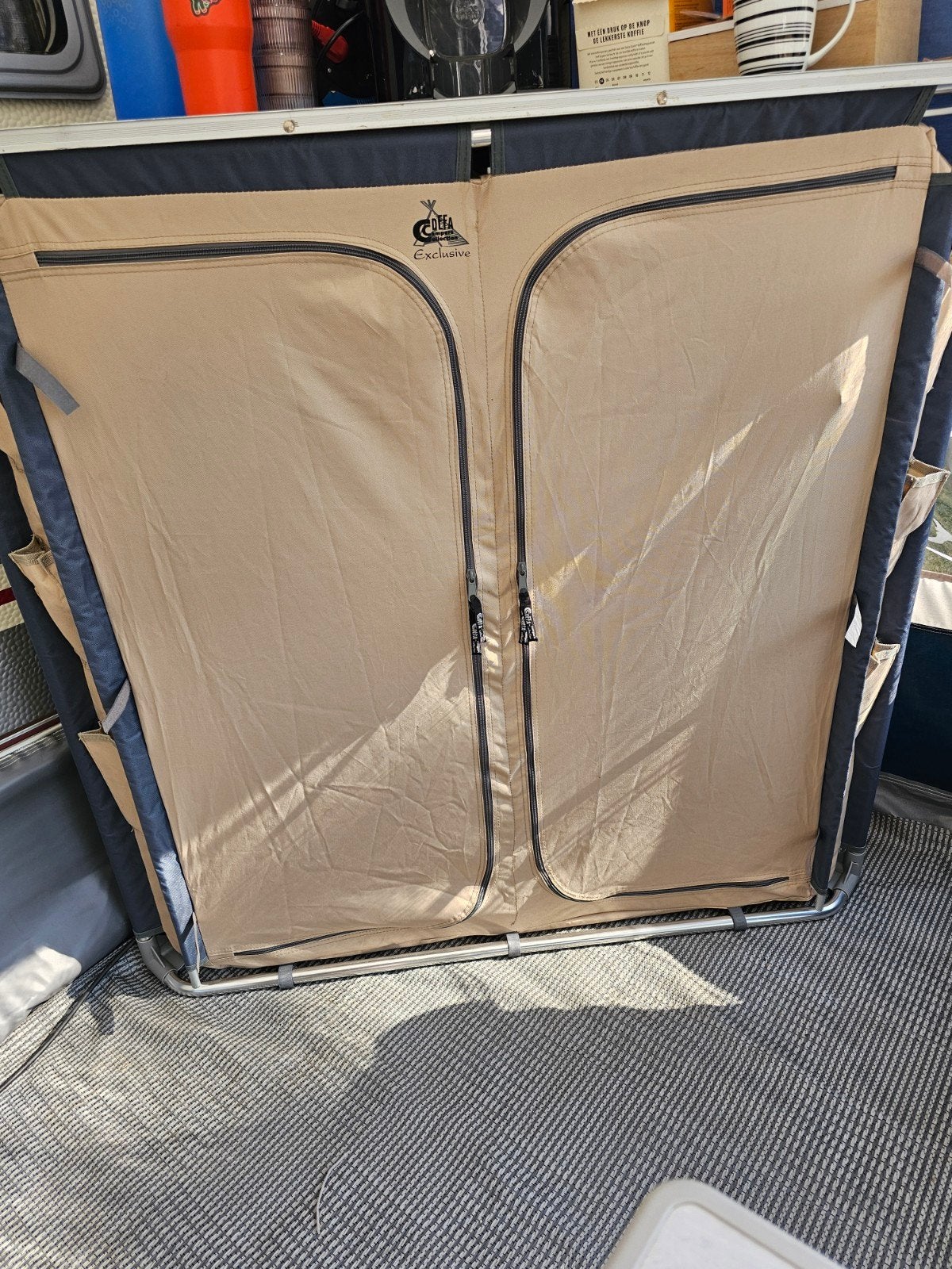 Defa Camping Hoekkast - Handige Opbergruimte voor Kamperen, Caravans en Kamperen, Kampeeraccessoires, Ophalen