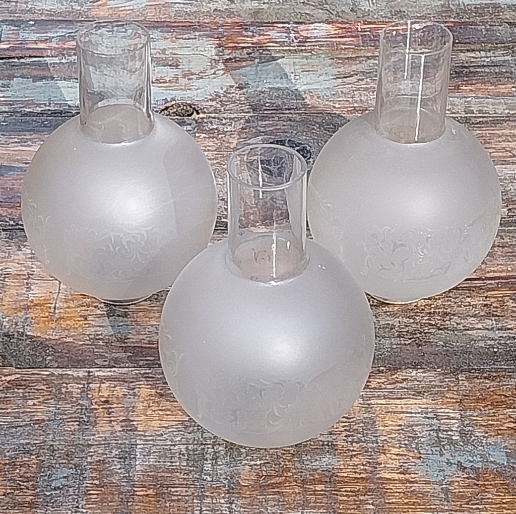 3 glazen lampenkappen voor olielampen, Ophalen of Verzenden, Gebruikt, Rond, Glas