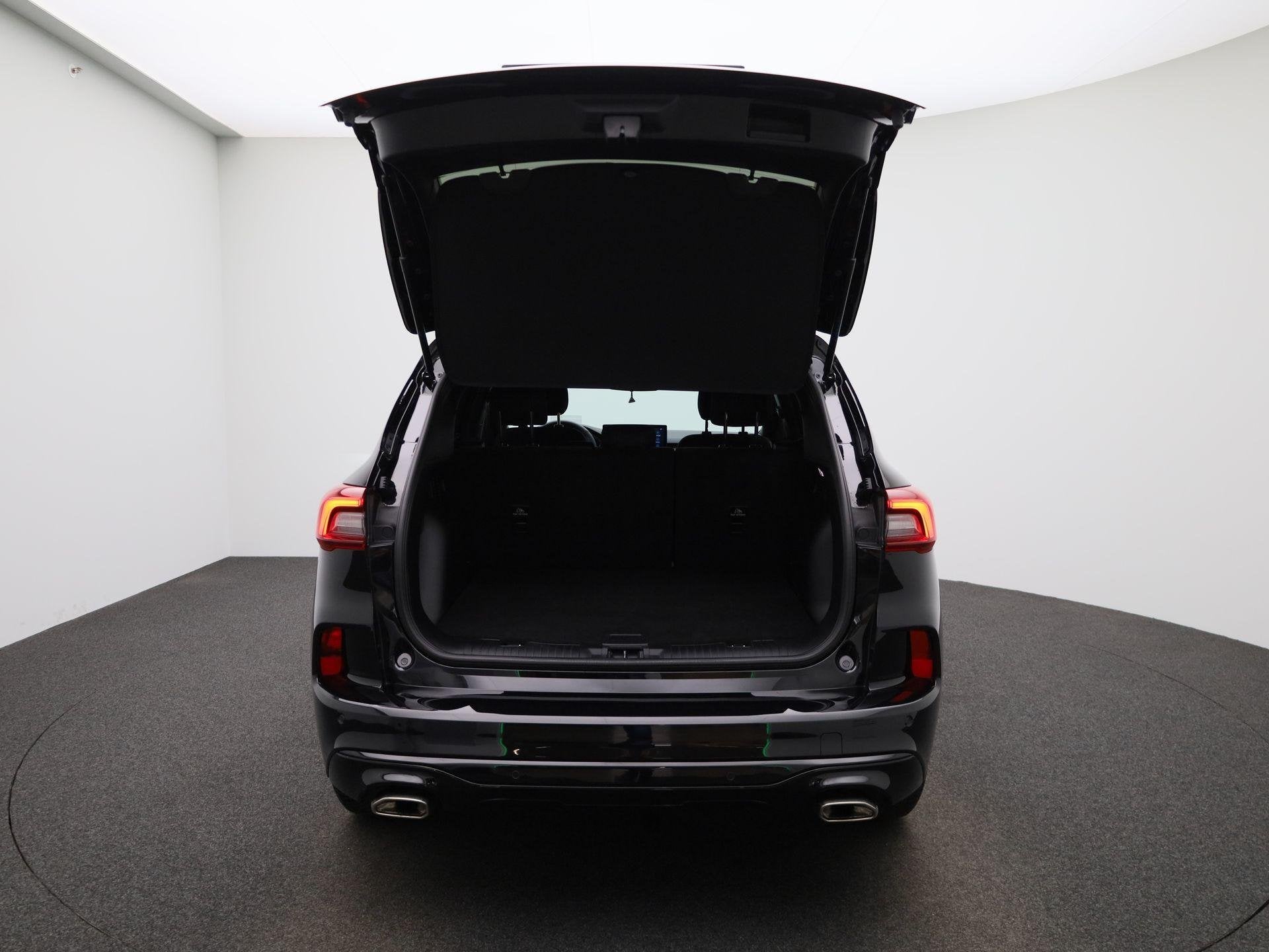 Foto 12 van Ford Kuga 2.5 PHEV ST-Line | Head up display | Camera achter