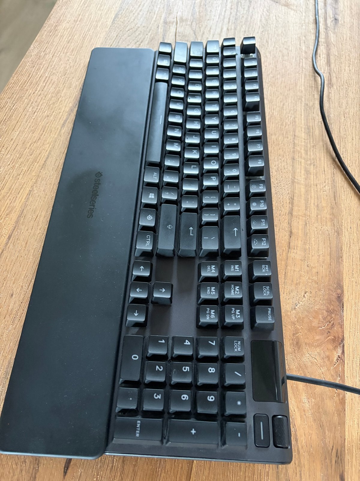 SteelSeries Apex 5 Gaming Toetsenbord met Polssteun, Computers en Software, Toetsenborden, Ergonomisch, Ophalen of Verzenden, Zo goed als nieuw