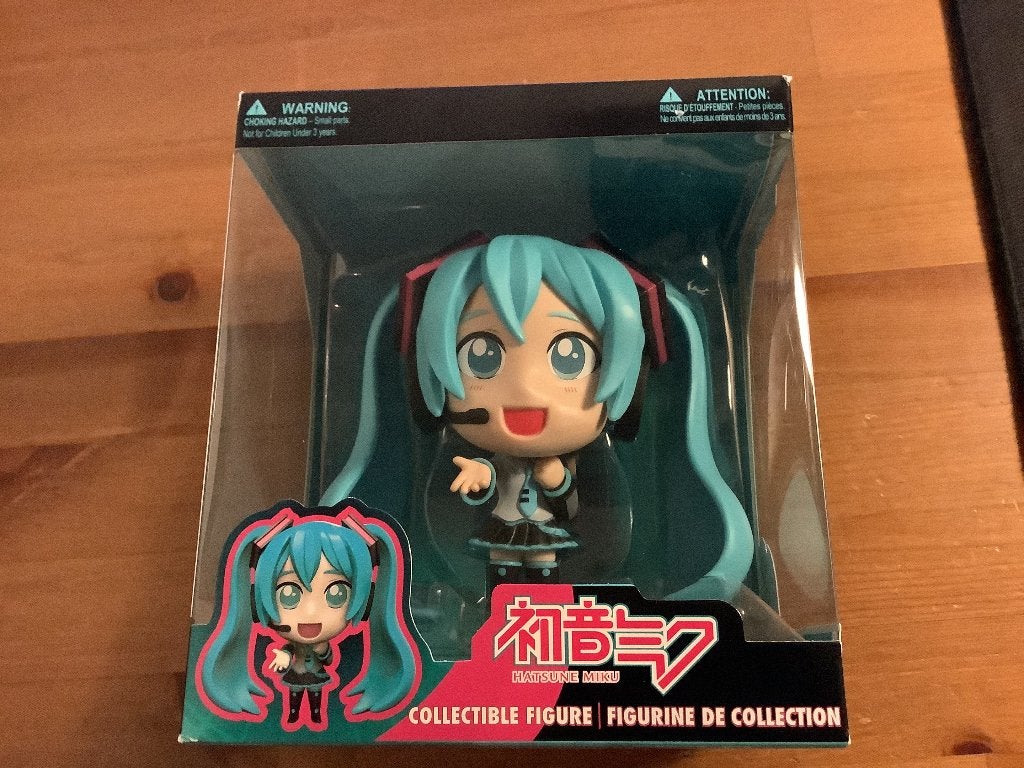 Hatsune Miku collectible figure. Staand, 13 cm Chibi. Nieuw, Verzamelen, Poppetjes en Figuurtjes, Ophalen of Verzenden, Nieuw