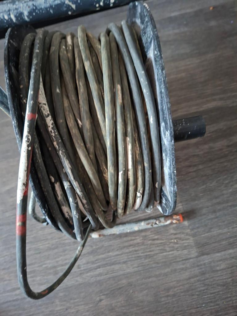 Gebruikte kabelhaspel met verlengsnoer 25 m, Ophalen, Gebruikt, Kabel of Snoer