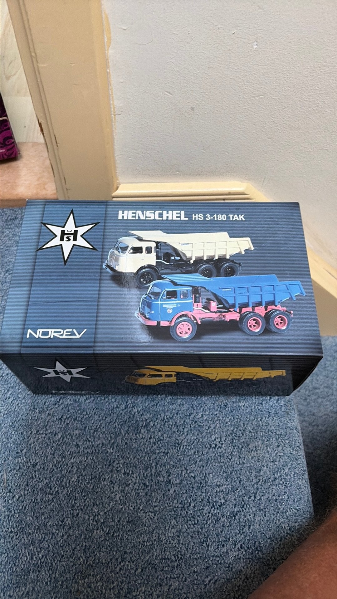 Norev Henschel HS 3-180 TAK 1:18, Ophalen of Verzenden, Zo goed als nieuw, Norev