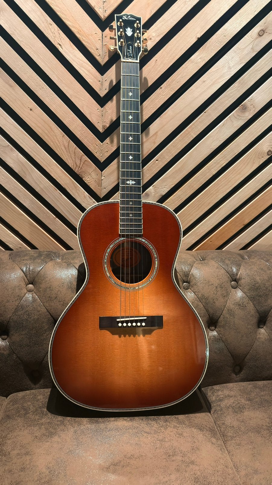 Gibson L00 Deluxe Custom Shop - red cherry-burst, Ophalen, Zo goed als nieuw, Western- of Steelstringgitaar