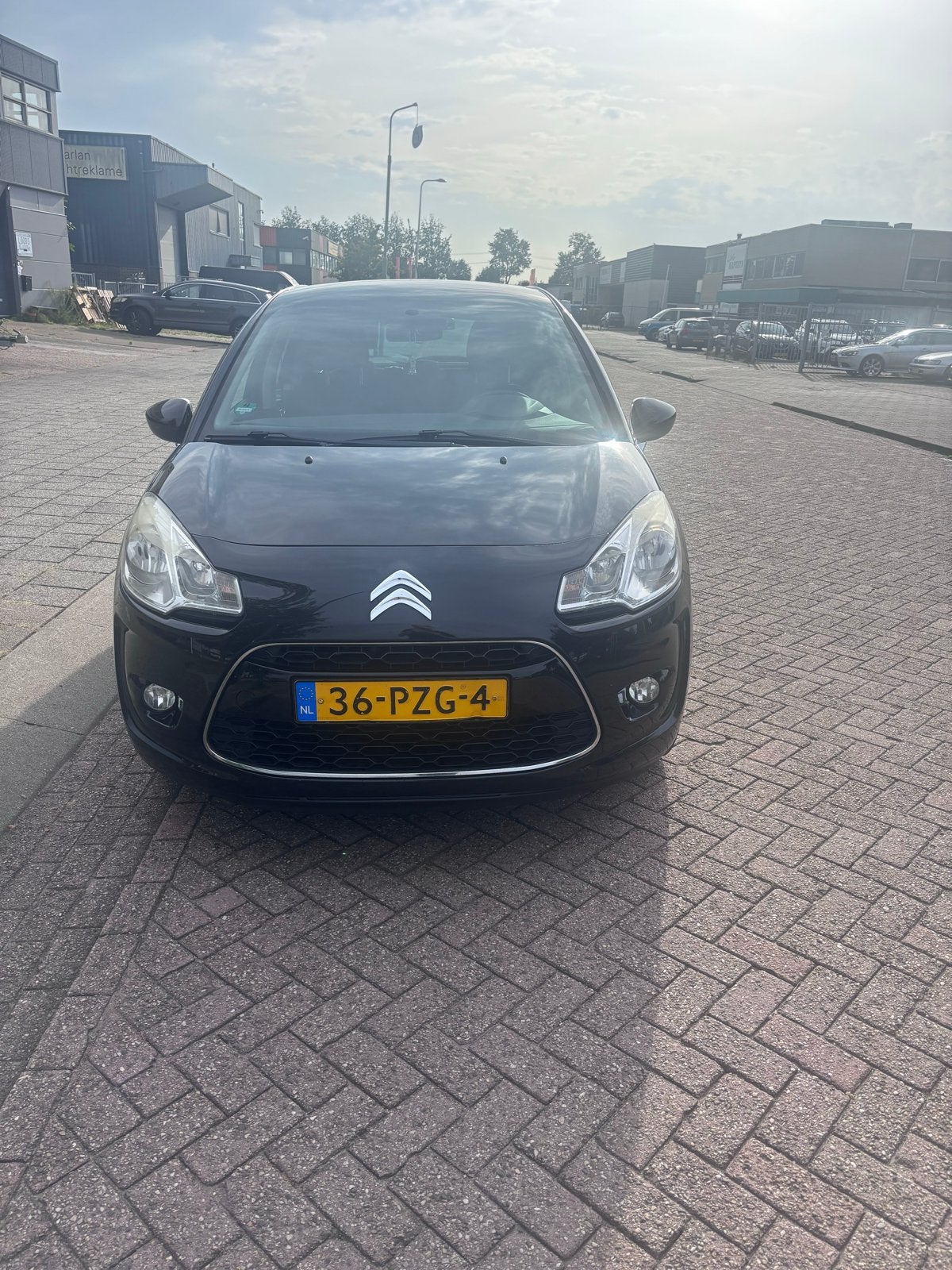 Citroën C3 1.4 VTI 2011 Zwart, Auto's, Voorwielaandrijving, Stof, 40 €/maand, Zwart