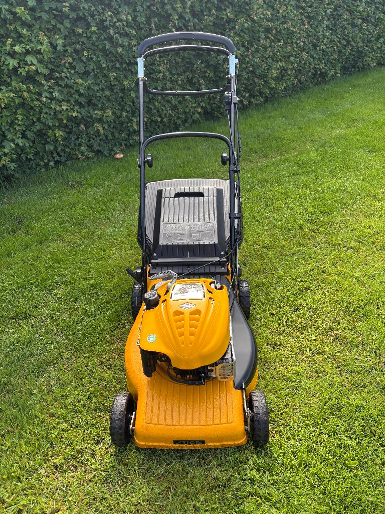 Stiga grasmaaier met Briggs&Stratton 675 EX motor, Tuin en Terras, Grasmaaiers, Ophalen, Cirkelmaaier, Gebruikt, Stiga