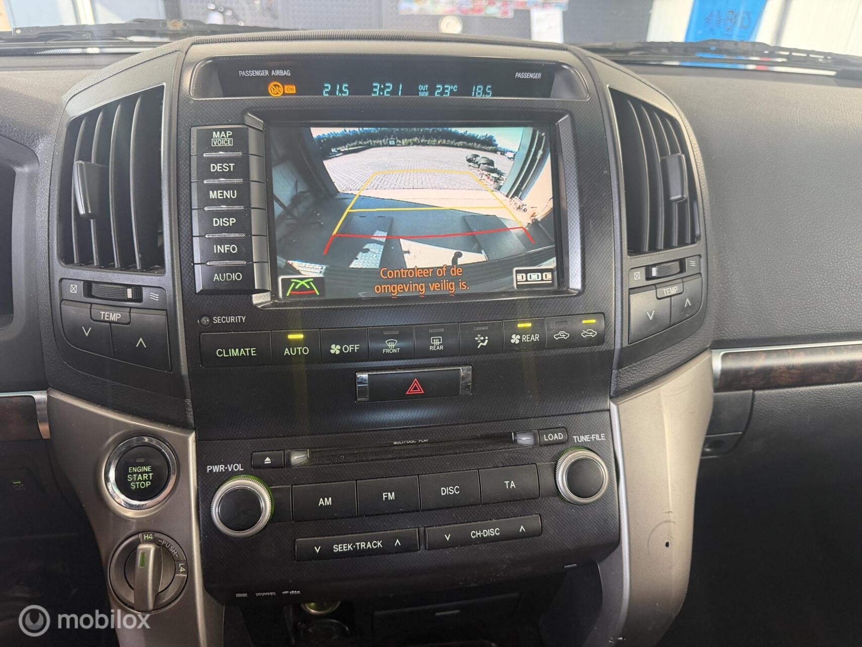 Foto 22 van Toyota LandCruiser V8 4.5 D-4D Executive 7p.