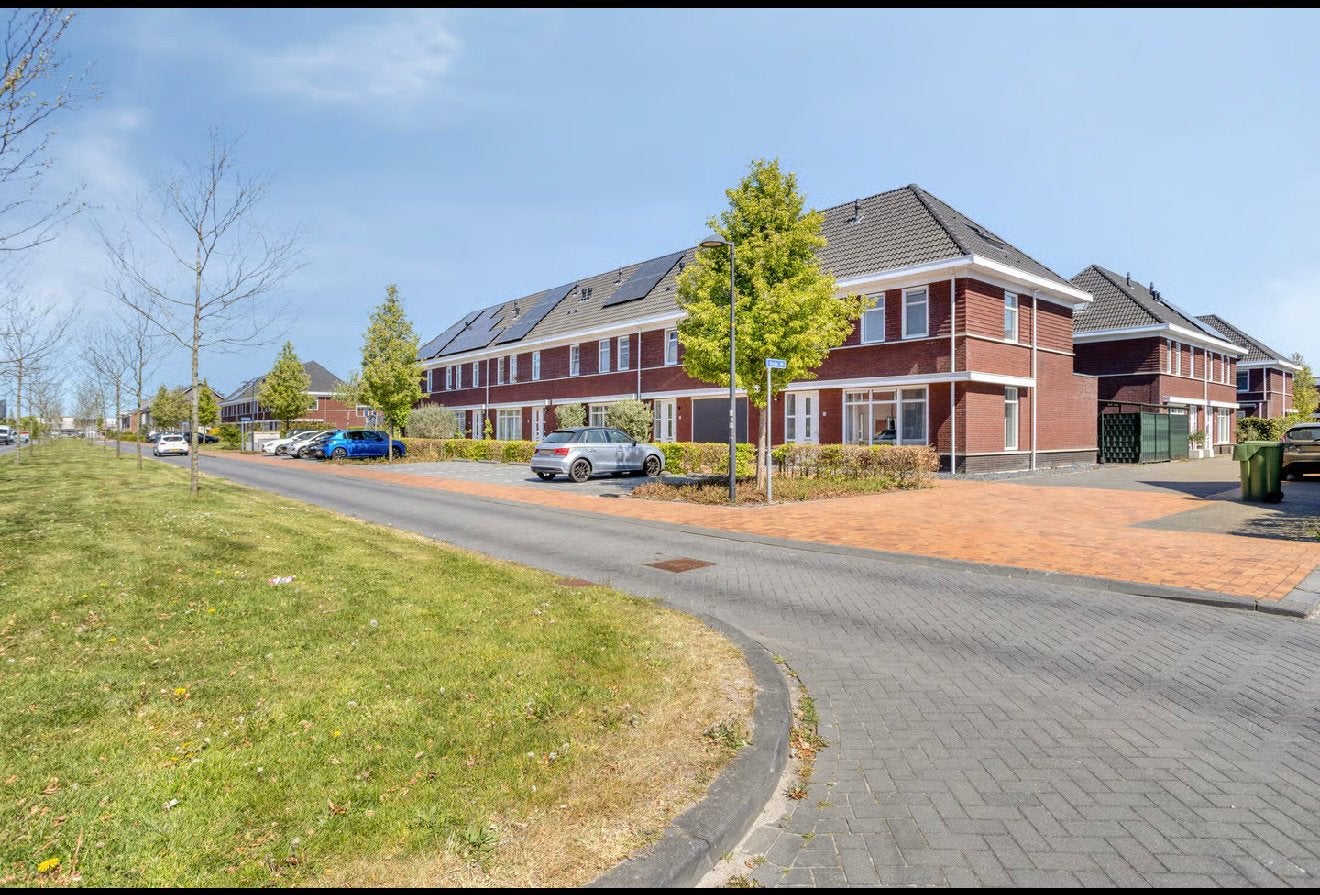 Huis Te Koop Stadhouderlaan 49 Heerenveen/Skoaterwald!, 135 m², Tot 200 m², Hoekwoning, Friesland