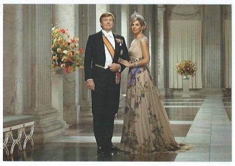 Fotokaart en vel met 2 postzegels koning en koningin, Ophalen, Nieuw, Nederland, Kaart, Foto of Prent