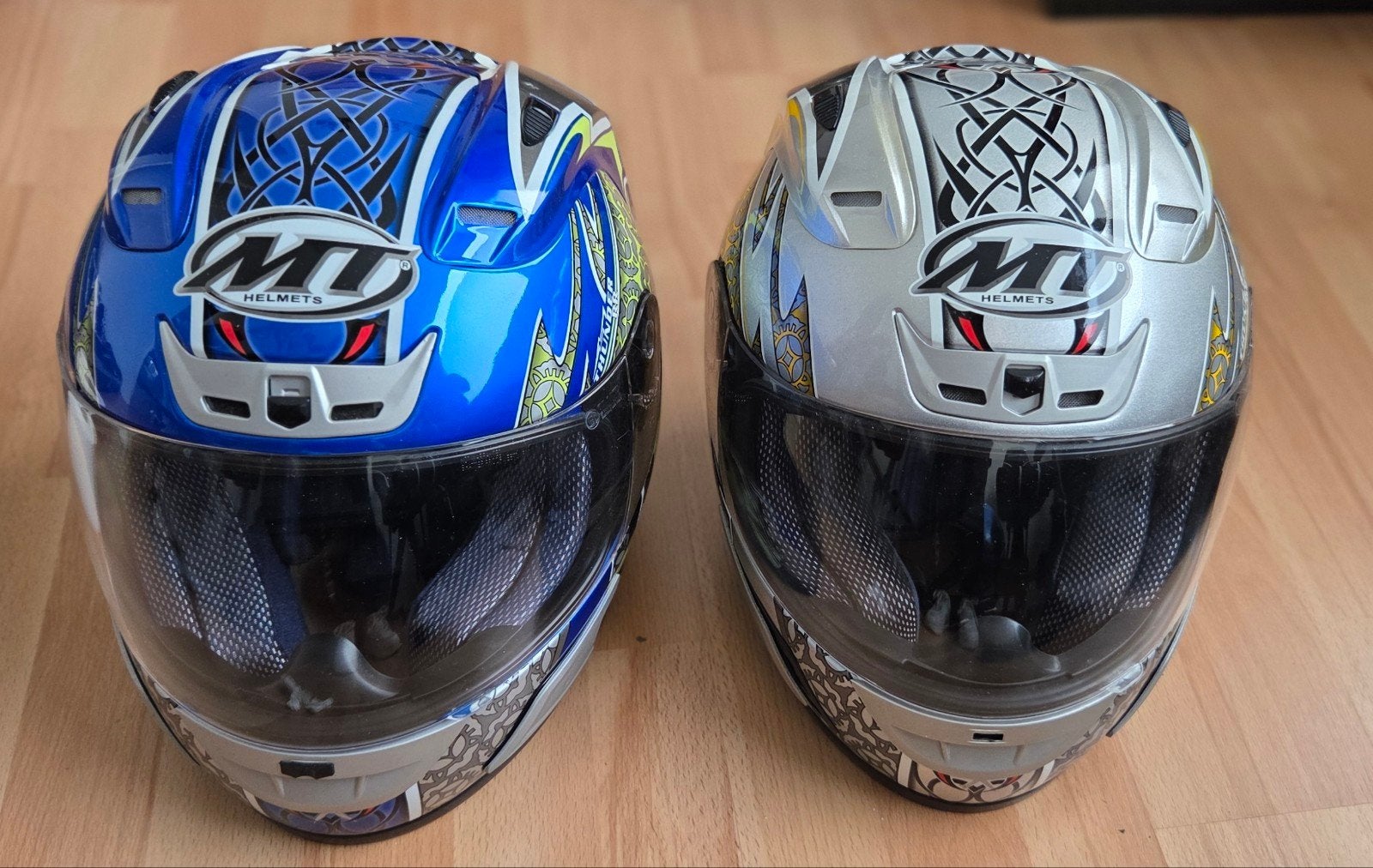 2x MT Thunder RR integraalhelm maat S + opbergzakken, Motoren, Ophalen, Tweedehands, Integraalhelm