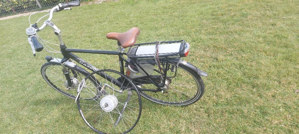 Sloopfiets Elektrisch met kapotte voorwielmotor, Ophalen, Gebruikt, Versnellingen, 57 tot 61 cm