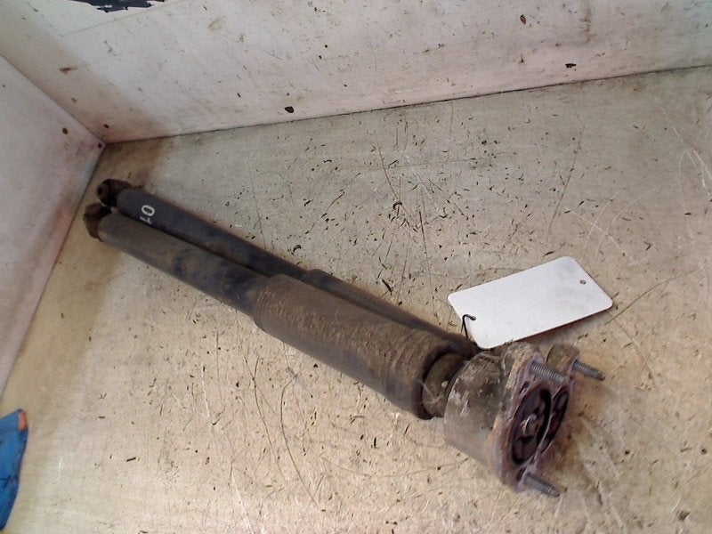 Schokbrekerset Achter Mercedes-Benz C (W204) 2011, Gebruikt, Mercedes-Benz AG, Mercedes-Benz, Mercedesstraße 120, Stuttgart 70372, , Duitsland