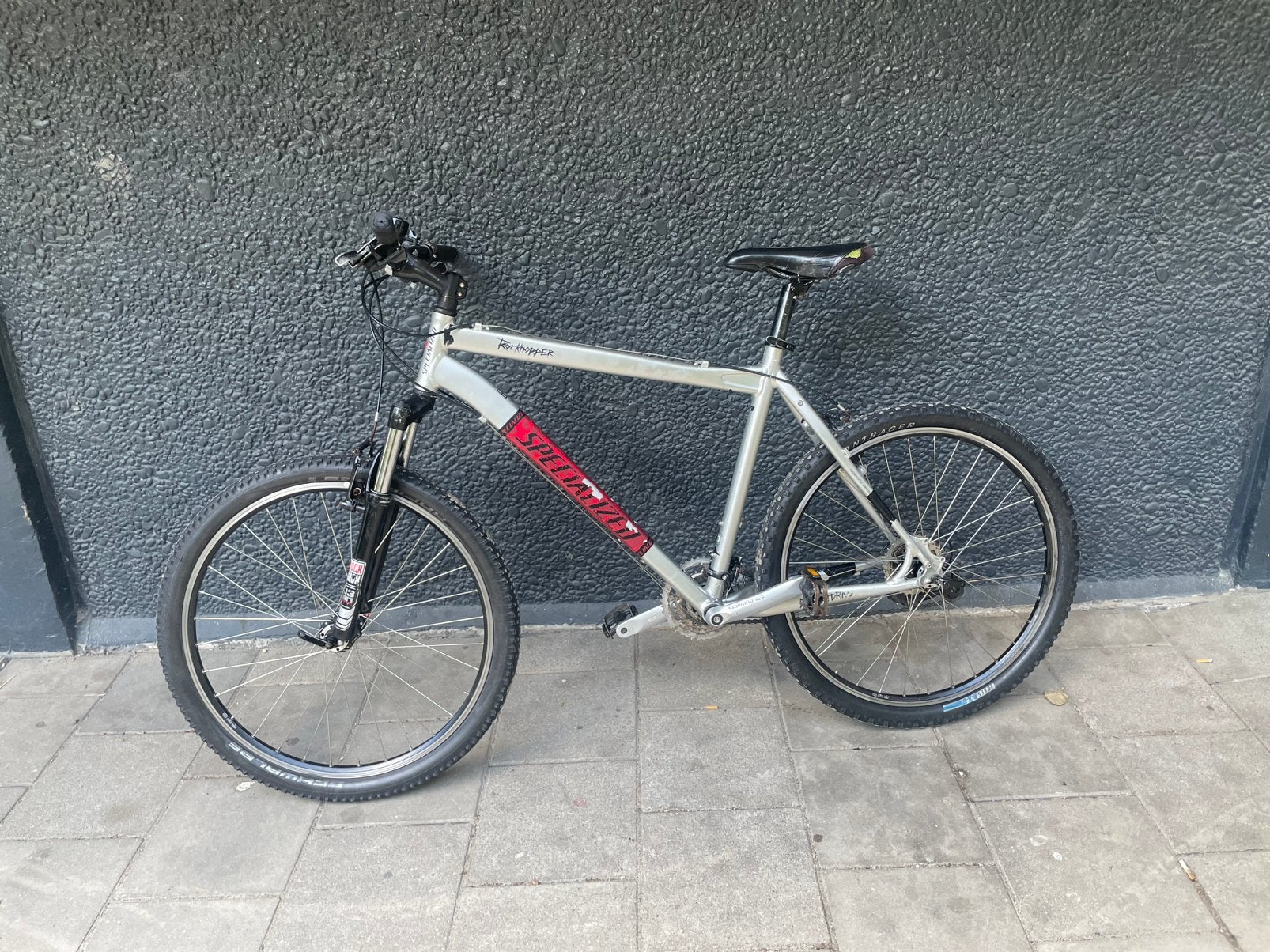 Dit is een specialized rockhopper in de kleur grijs 26 inch, Ophalen, Overige merken
