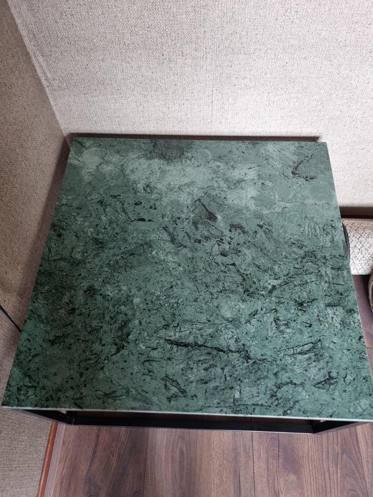 Groene Marmeren Salontafel met Zwart Metalen Onderstel, Huis en Inrichting, Tafels | Salontafels, 50 tot 100 cm, Overige materialen