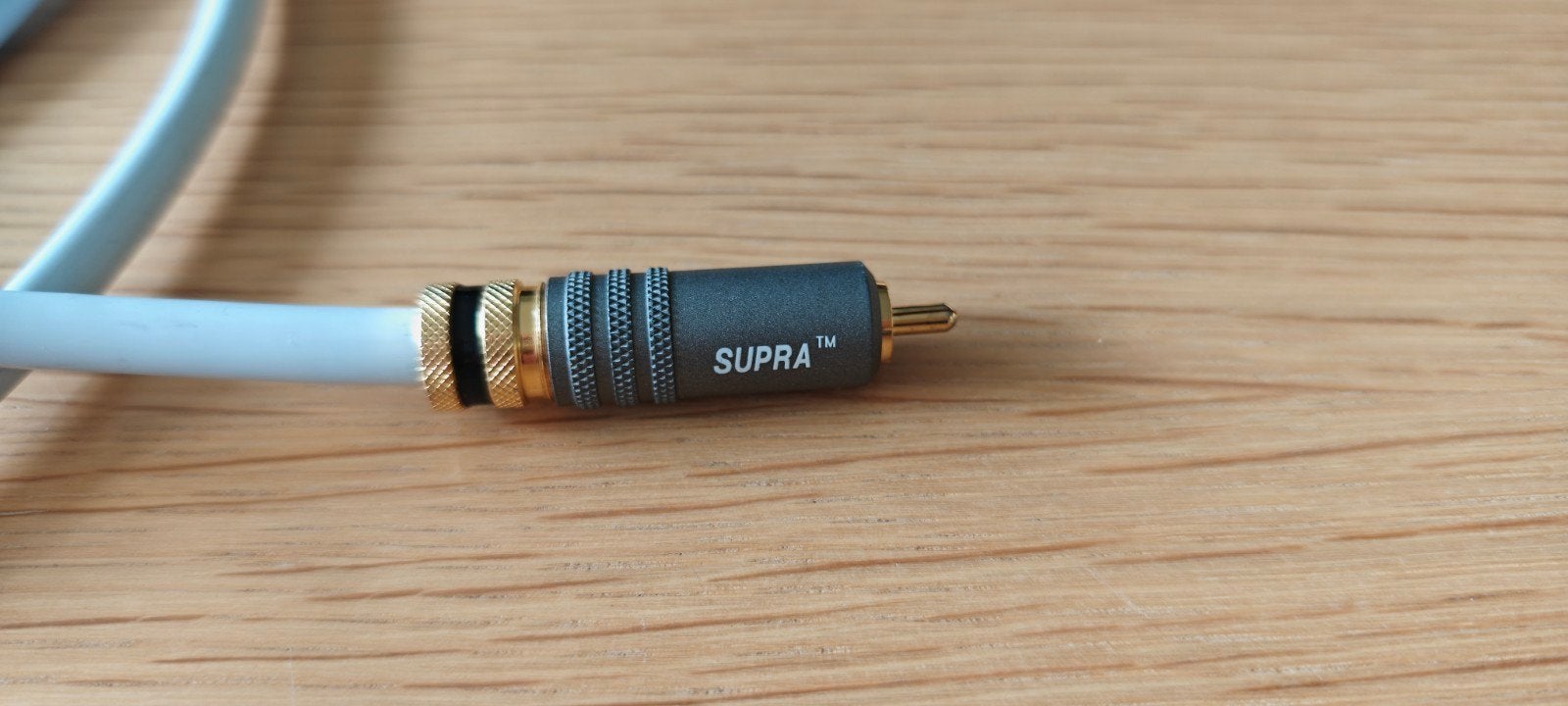 SUPRA EFF-I Analogue Interconnect Kabel , lengte 2 meter., Ophalen of Verzenden, Zo goed als nieuw, 2 tot 5 meter, Coaxiale kabel