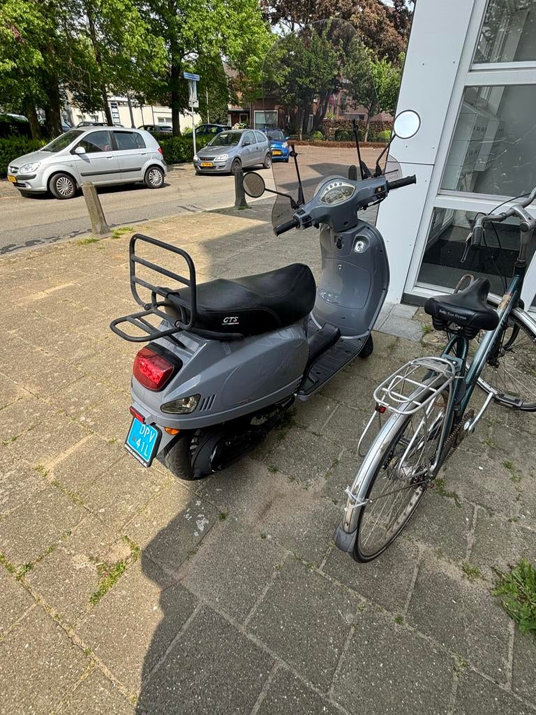 GTS Scooter - Grijs, Gebruikt