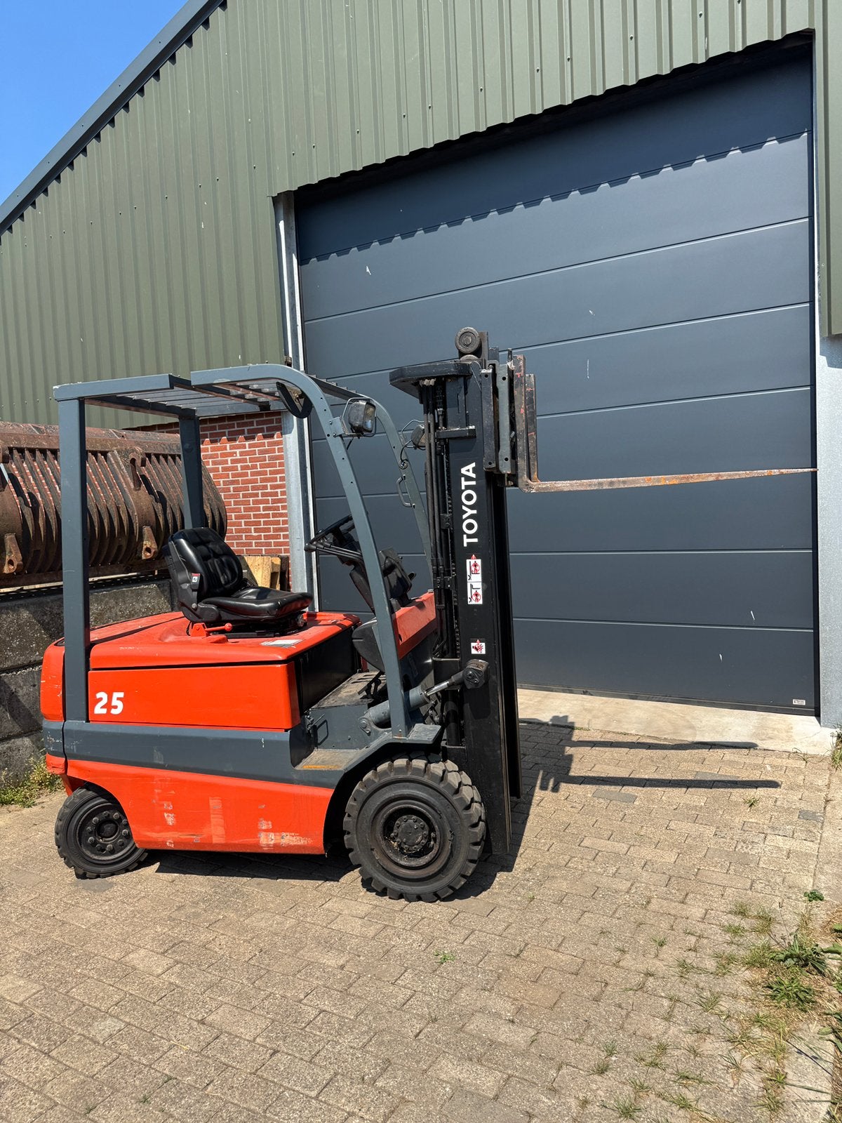 Toyota FBF25 elektriche heftruck, triplo, freelift 2500Kg, 2000 tot 3000 kg, Ophalen, Elektrisch, Heftruck