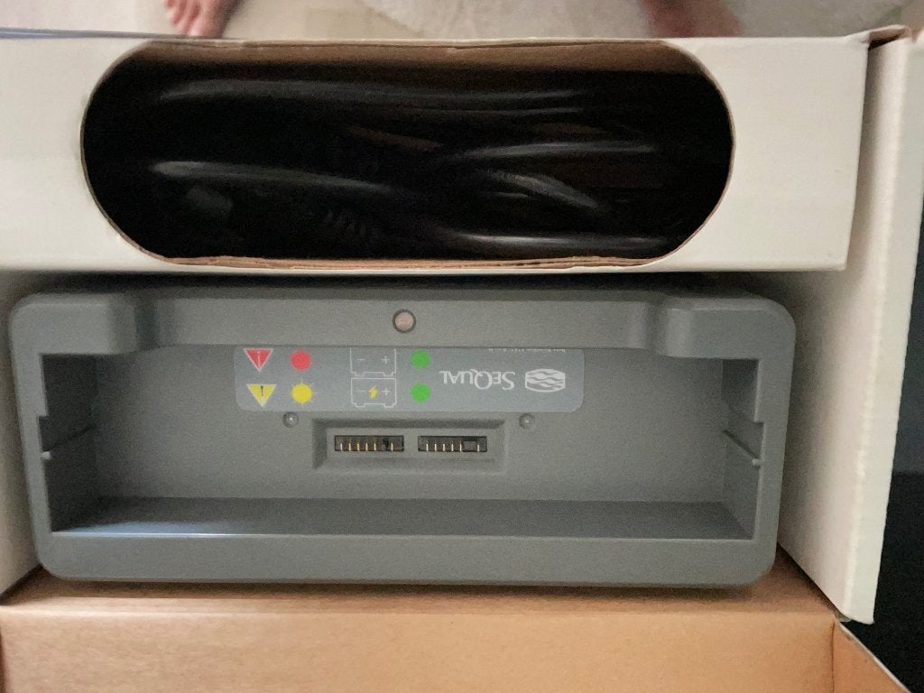 Eclipse Externe Batterij Oplader, Audio, Tv en Foto, Opladers, Ophalen of Verzenden, Zo goed als nieuw