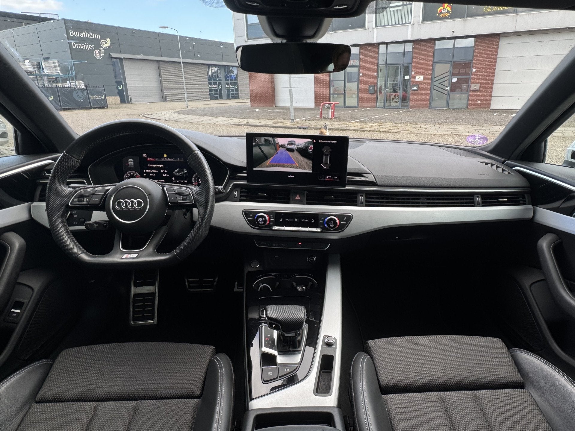 Audi A4 Avant 35 TFSI S edition  Panoramadak  Virtual, Auto's, 12 maanden, Gebruikt, 4 cilinders, Wit