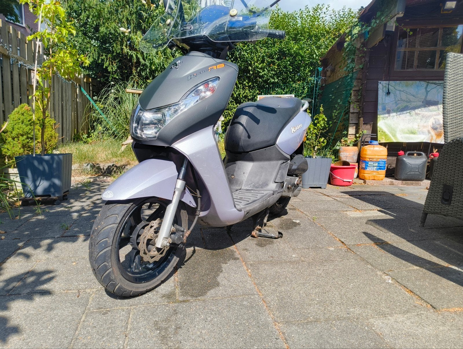 Kisbee snor 2015, Ophalen, Gebruikt, Benzine, Peugeot