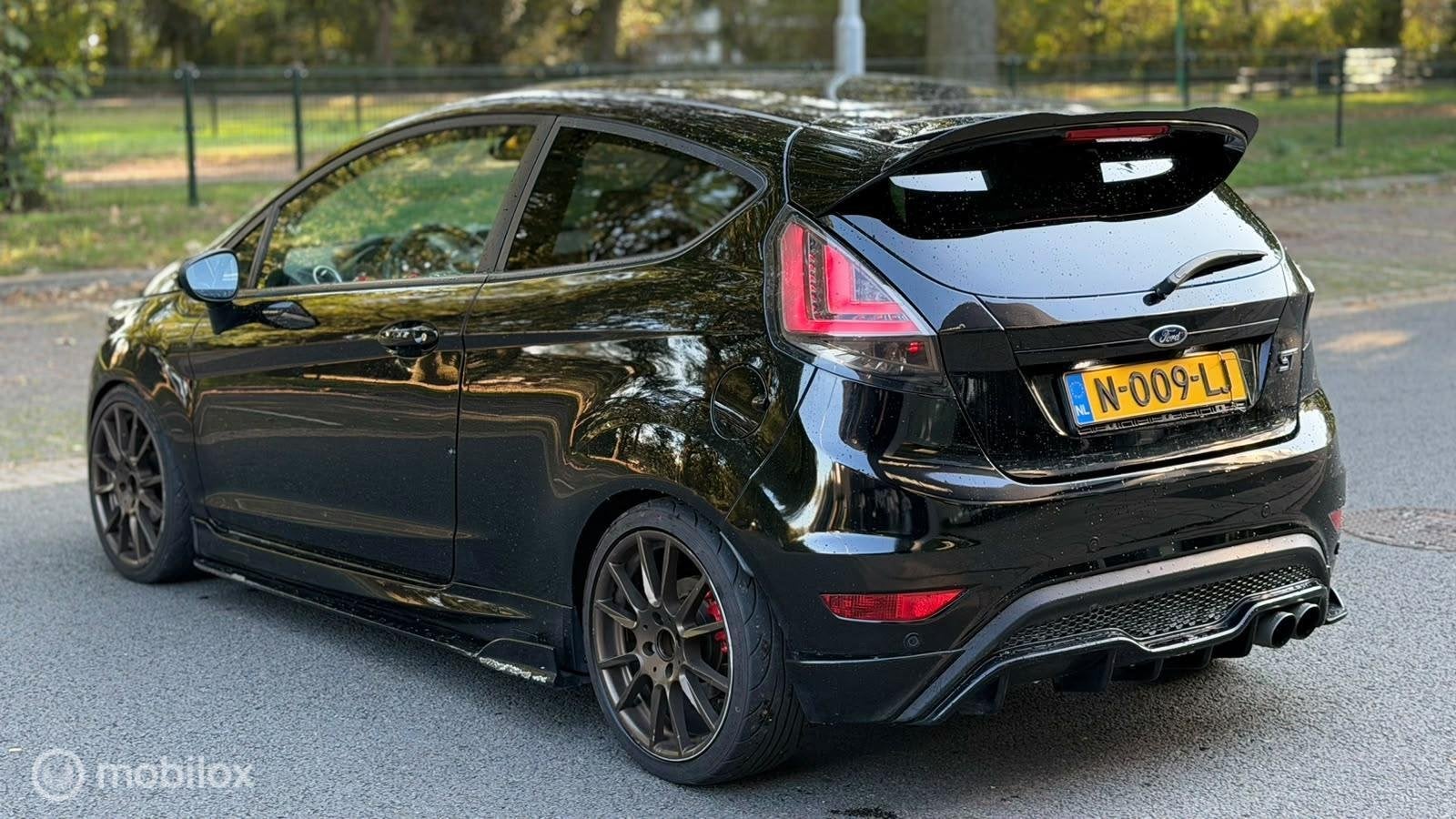 Foto 6 van Ford Fiesta ST 1.6| Milltek | Maxton | Carbon | Pops & Bangs