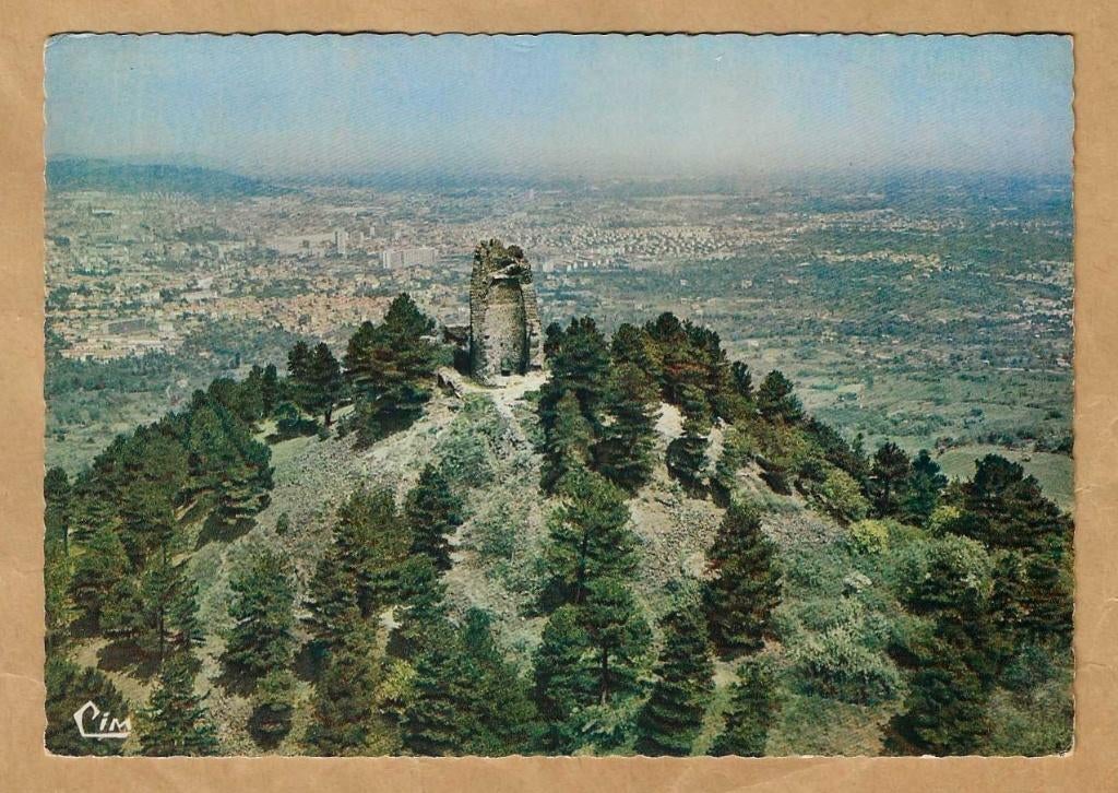 Ansichtkaart. Environs de Clermont-Ferrand. Ruines Chateau, Ophalen of Verzenden, 1980 tot heden, Ongelopen, Frankrijk