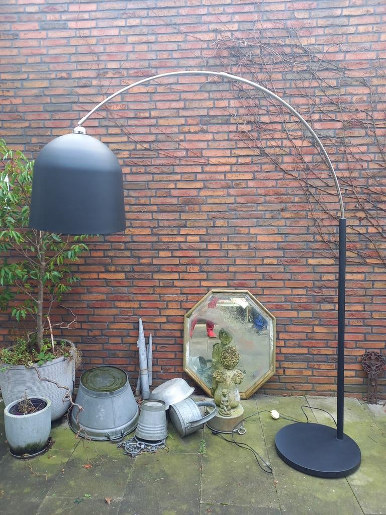Design vloerlamp , merk Kare, Ophalen