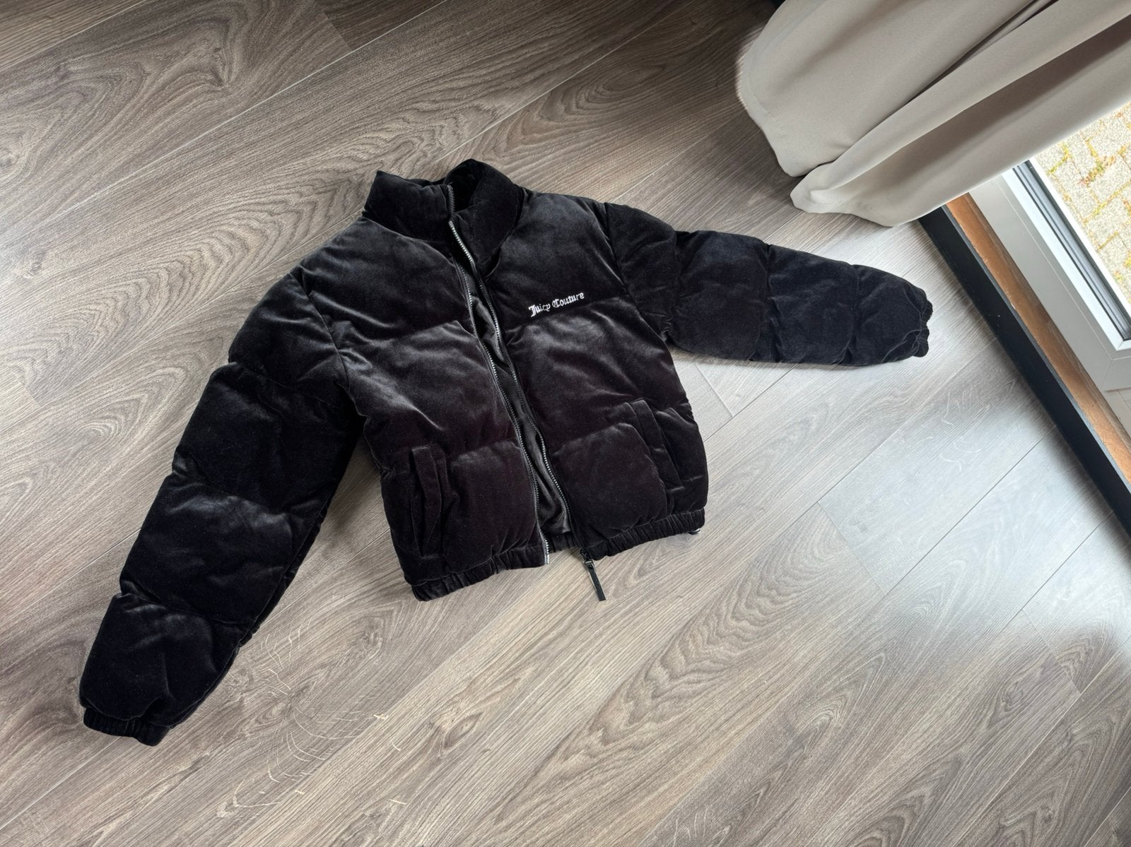 Juicy couture winter jas maat M, Kleding | Dames, Ophalen, Zo goed als nieuw, Maat 38/40 (M), Zwart