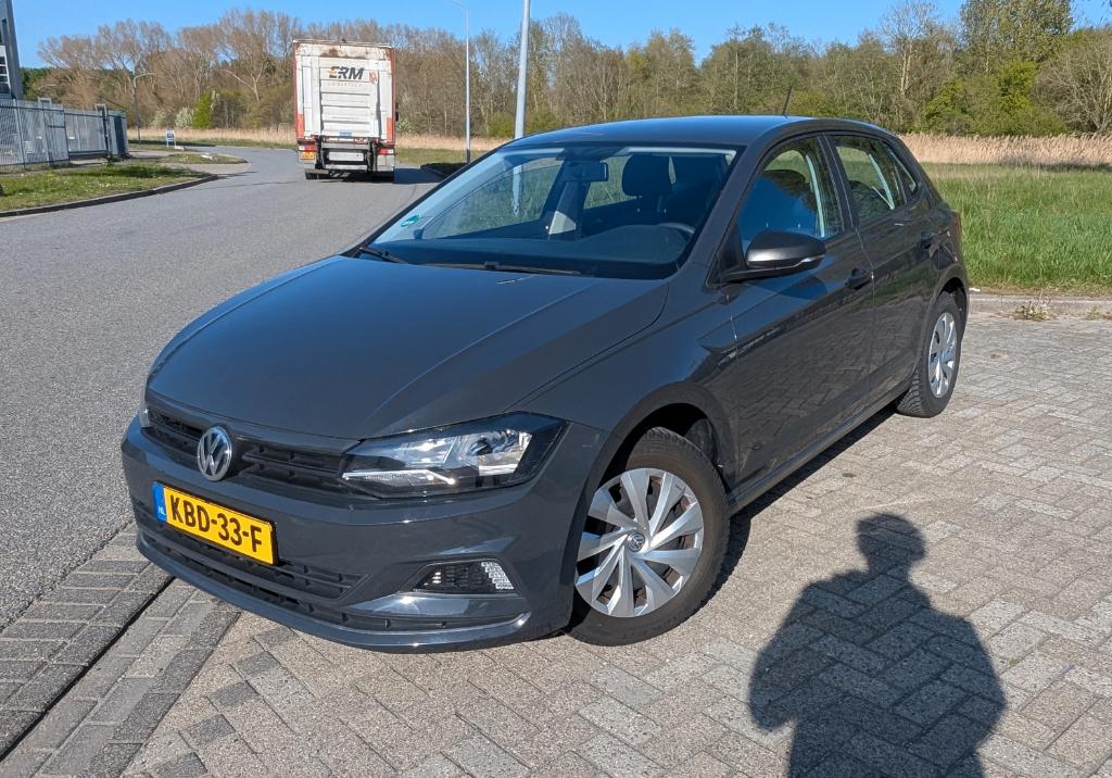 Volkswagen Polo 1.0 NAVI | CAMERA | DEALER OND. | URANO GRAU, 1005 kg, Stof, 74 pk, Bedrijf