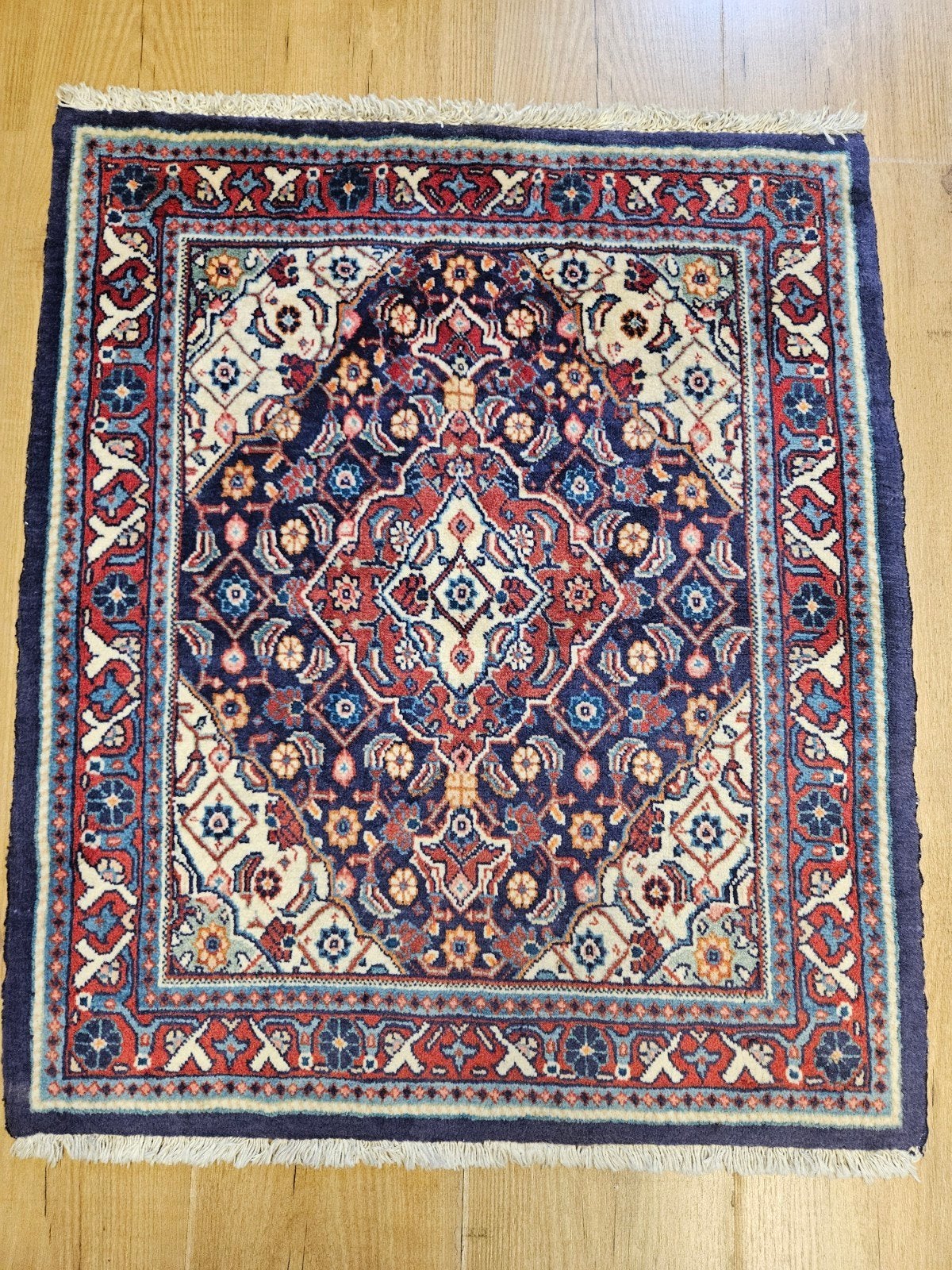handgeknoopt perzisch tapijt sarough 79x70, Huis en Inrichting, Stoffering | Tapijten en Kleden, Info@SlatsAntiek.nl, Crème, 50 tot 100 cm