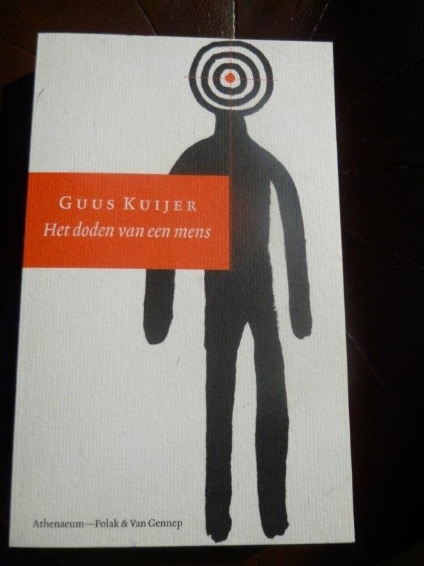 Het doden van een mens, door Guus Kuyer., Ophalen of Verzenden, Gelezen