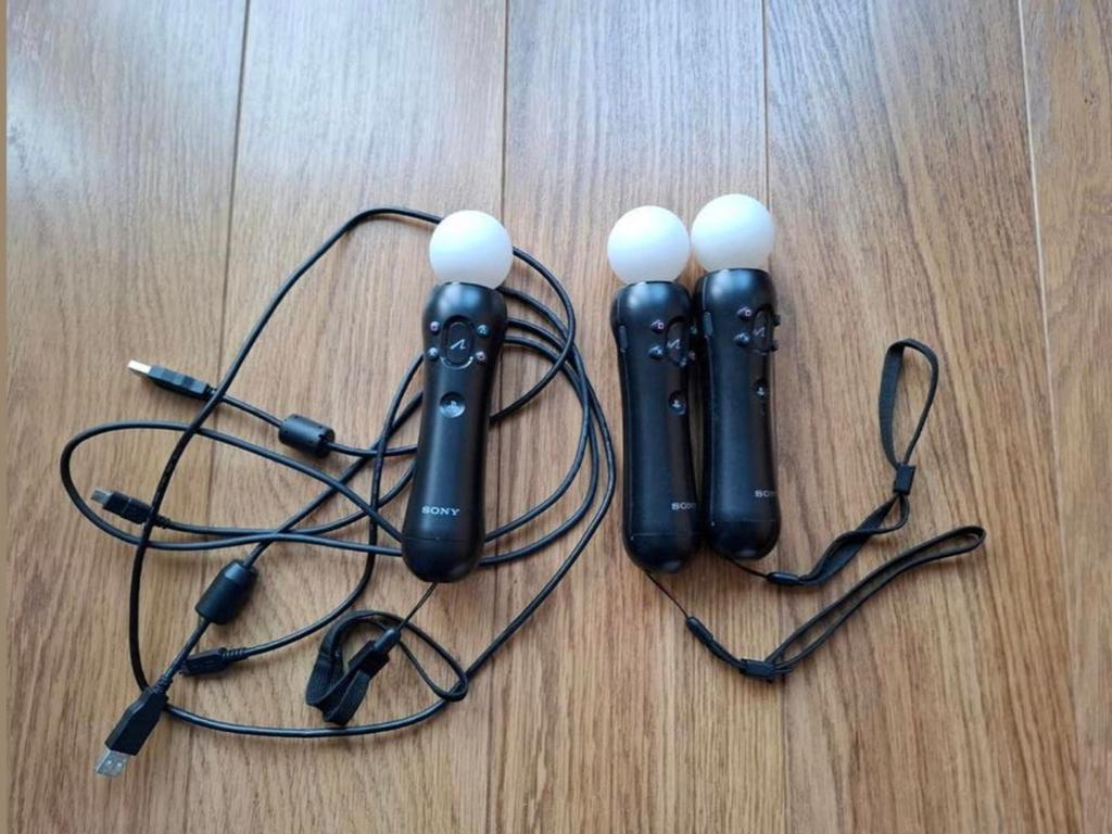 3 Playstation move controllers met laadkabels, Spelcomputers en Games, Spelcomputers | Sony PlayStation Consoles | Accessoires