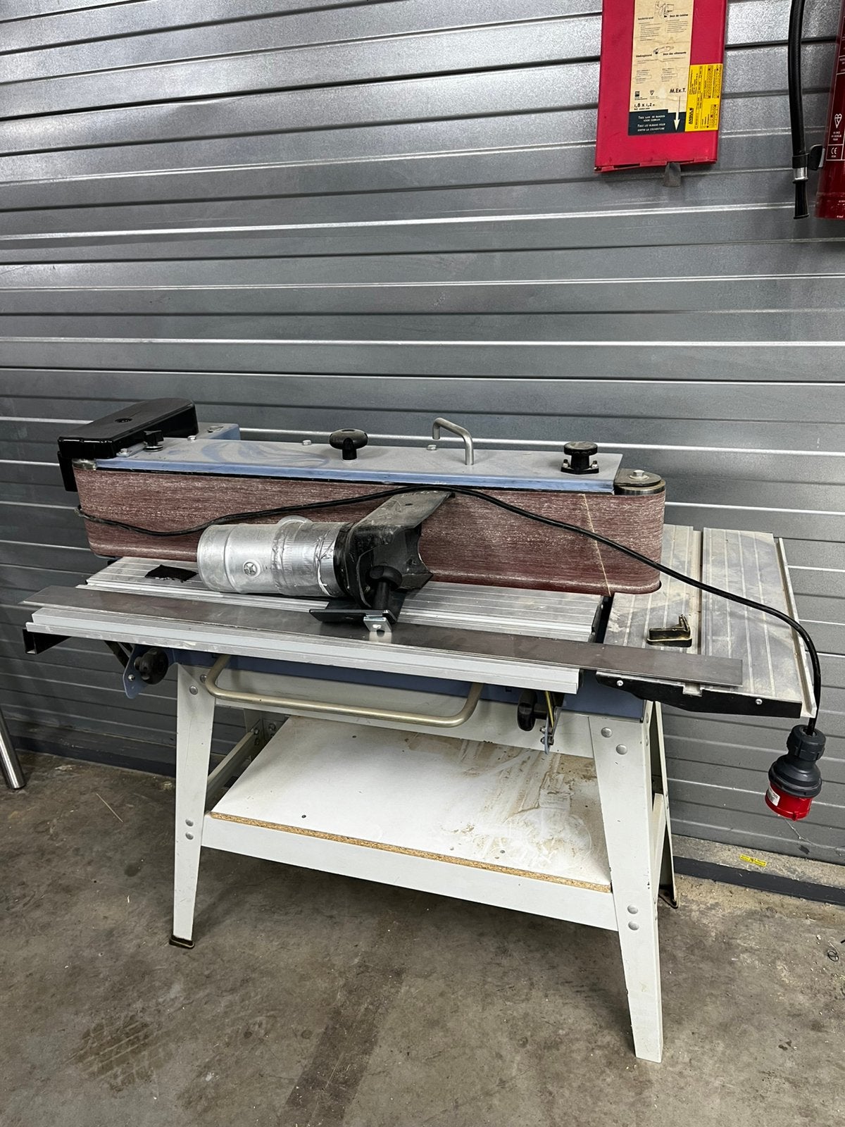 Bandschuurmachine, Doe-het-zelf en Verbouw, Ophalen, Gebruikt, 600 tot 1200 watt, Vlakschuurmachine