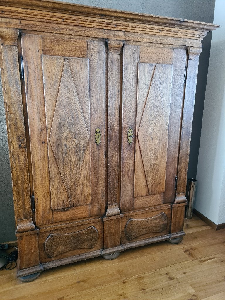 Antieke eiken kast, Ophalen
