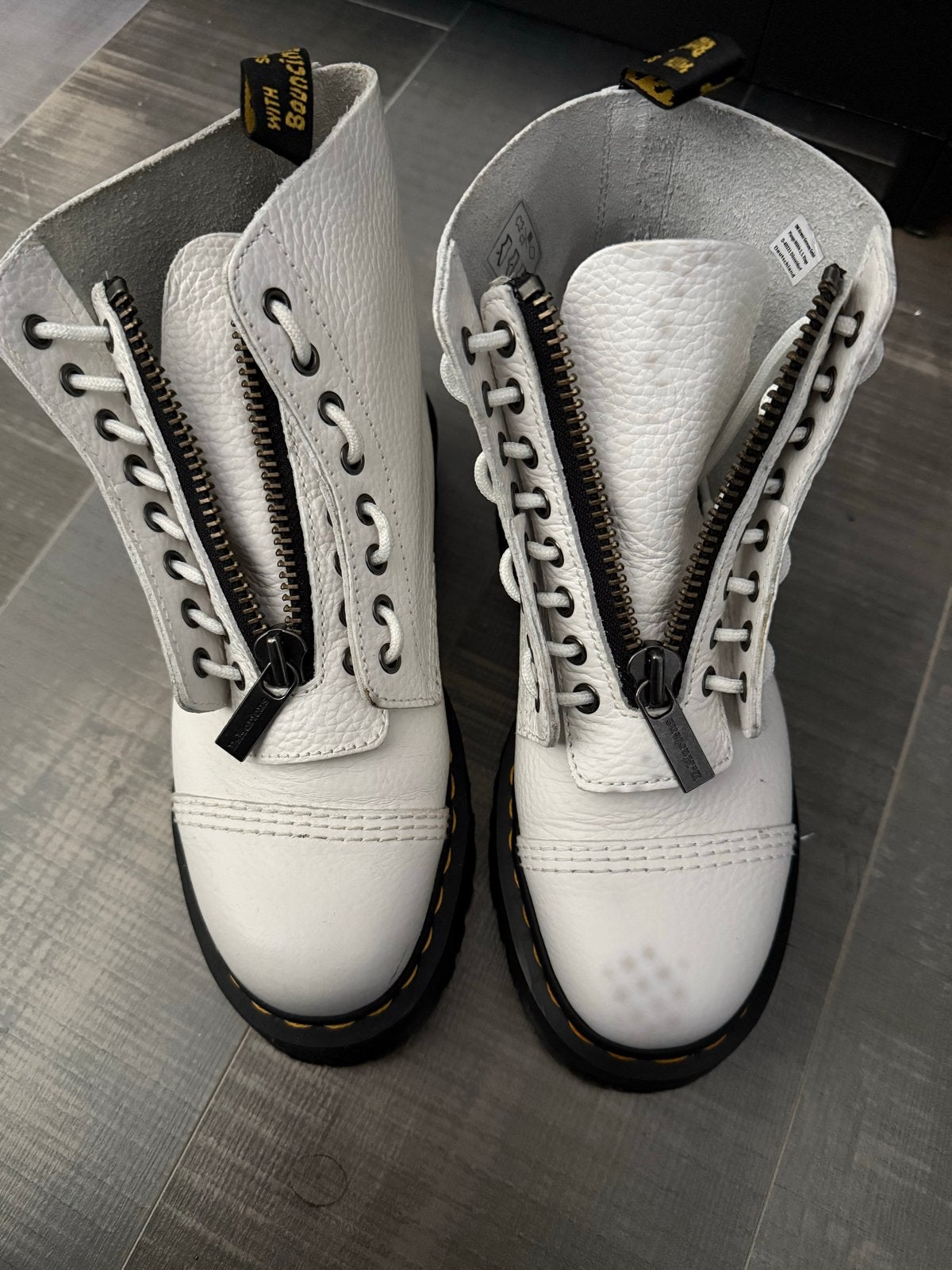 Dr. Martens Witte Laarzen - Eenmaal Gedragen, Ophalen of Verzenden, Zo goed als nieuw, Wit, Lage of Enkellaarzen