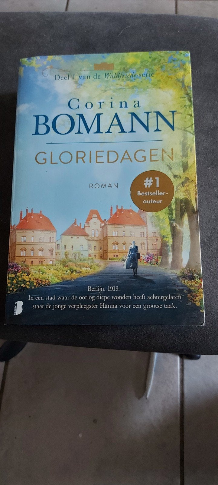 Corina Bomann - Gloriedagen, Ophalen of Verzenden, Zo goed als nieuw, Corina Bomann